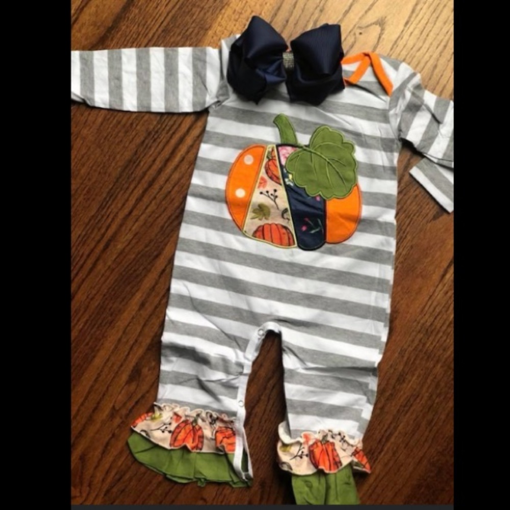 Baby girl pumpkin onesie , Fall one piece, NWT